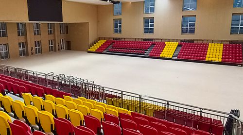 看臺(tái)座椅如何“穿上”防腐鎧甲